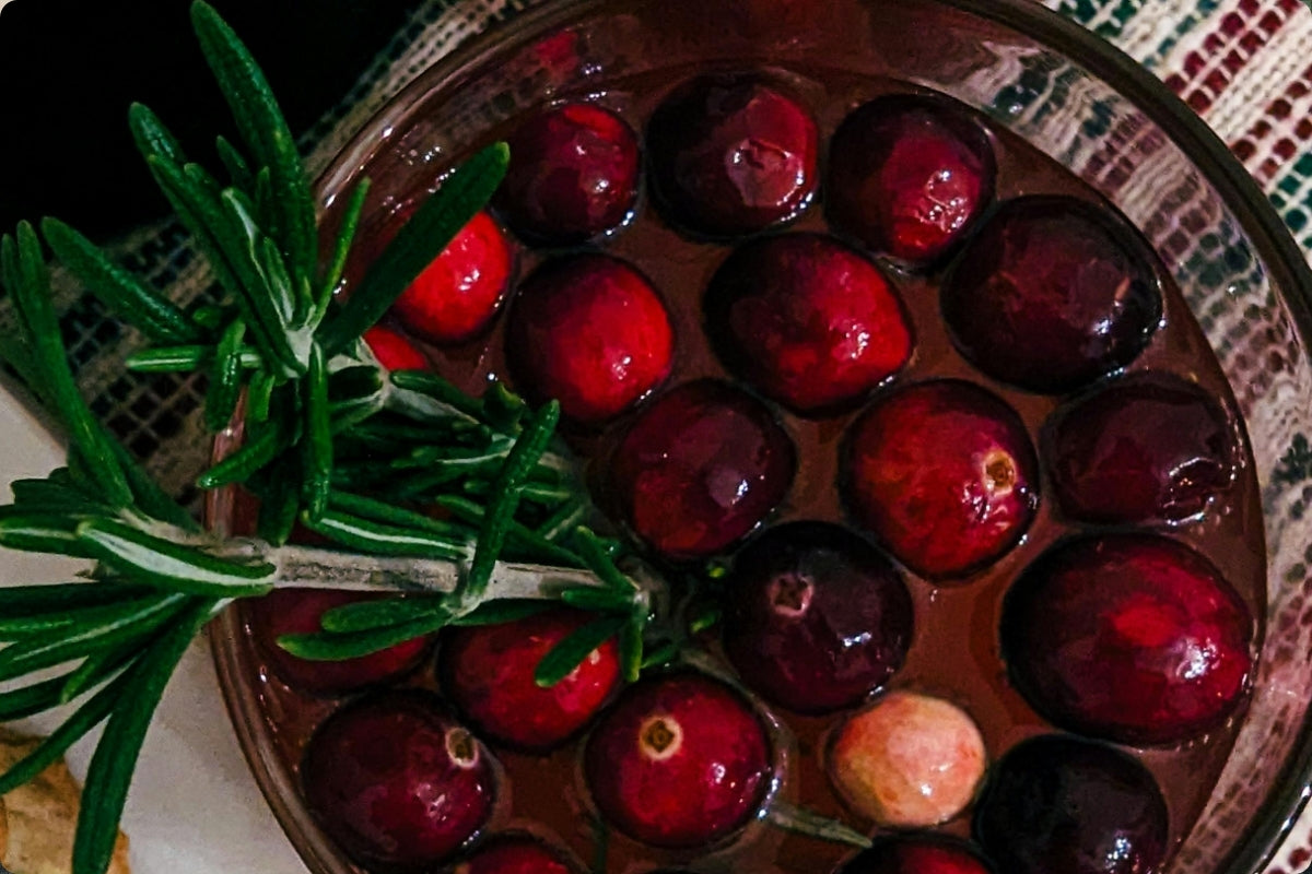 Your Low-Lift Holiday Hosting Guide: Clean, Cozy, and Actually Doable