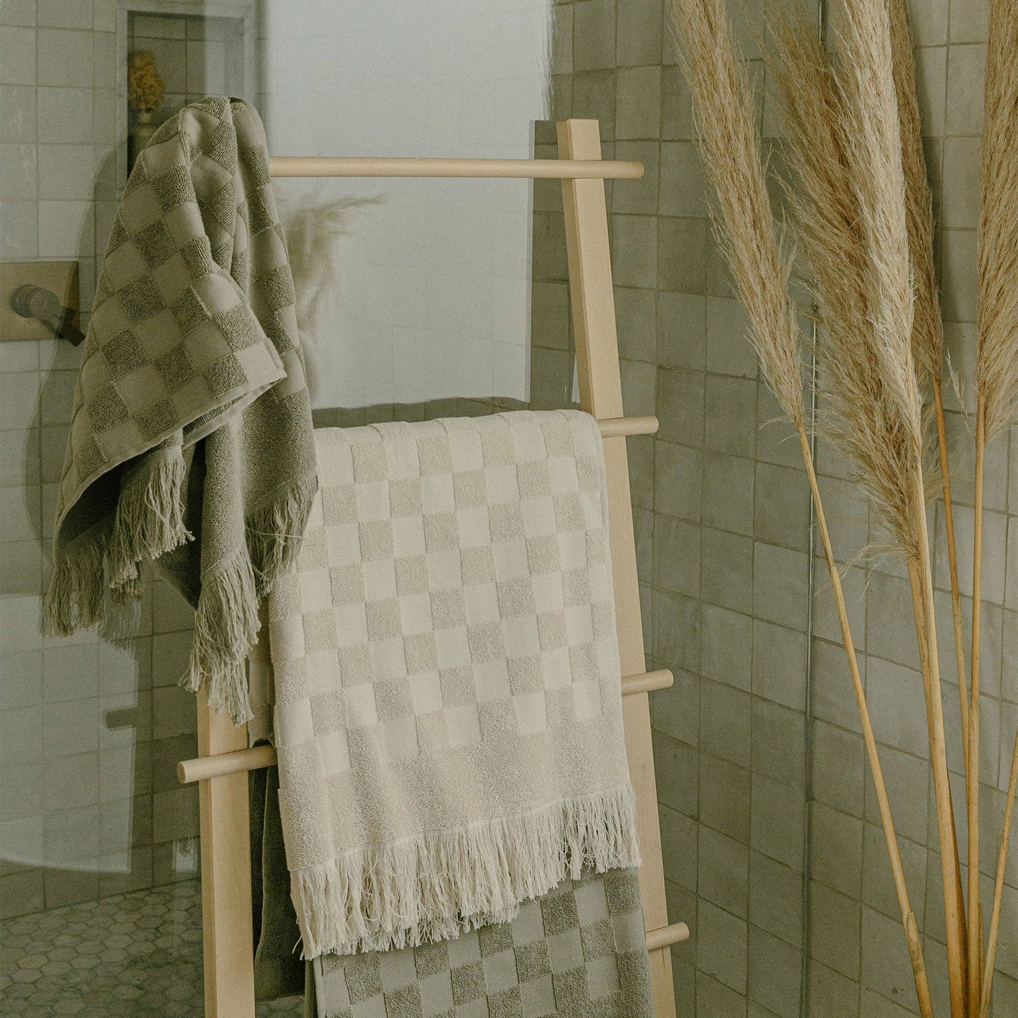 Organic Checkered Hand Towel