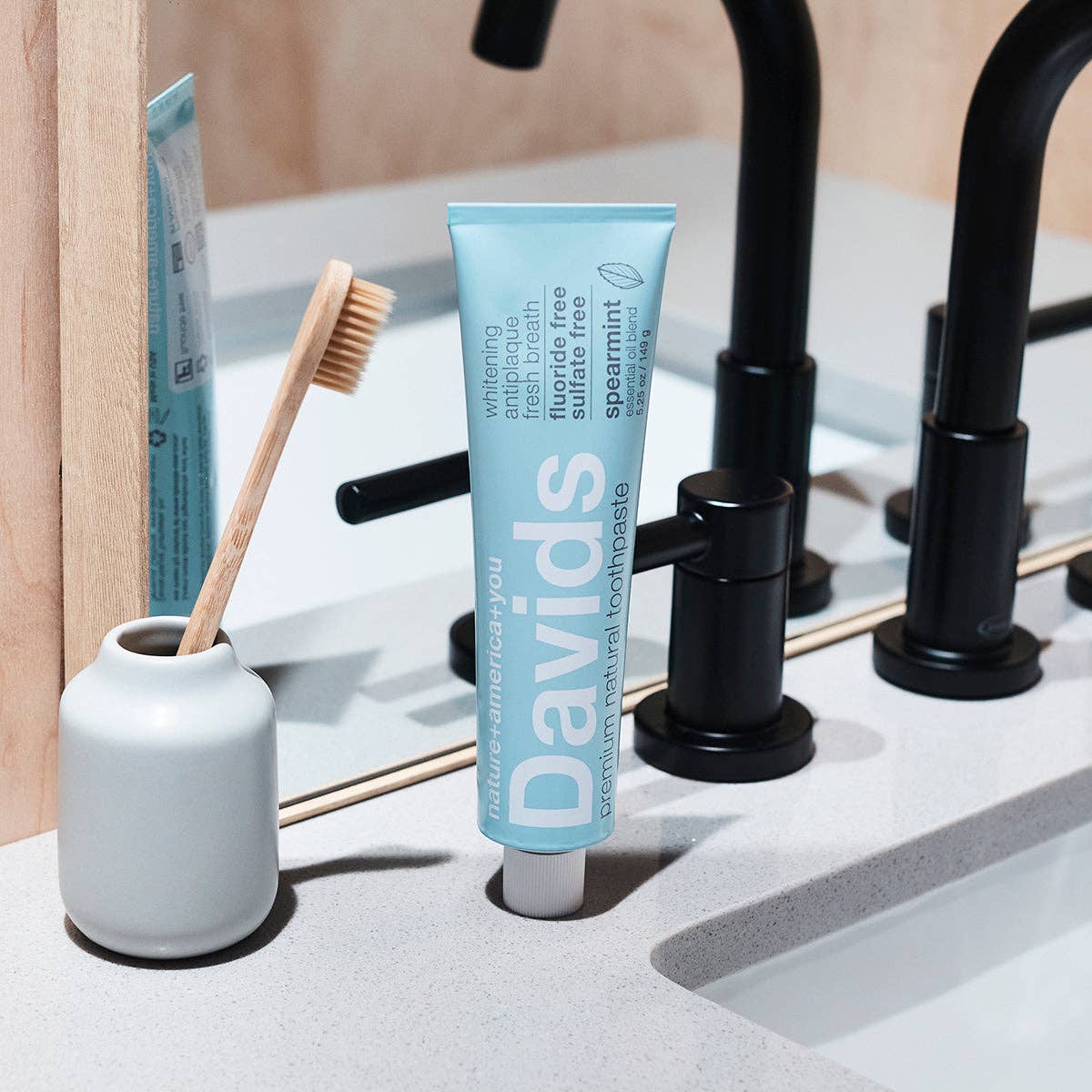 Davids premium toothpaste / spearmint