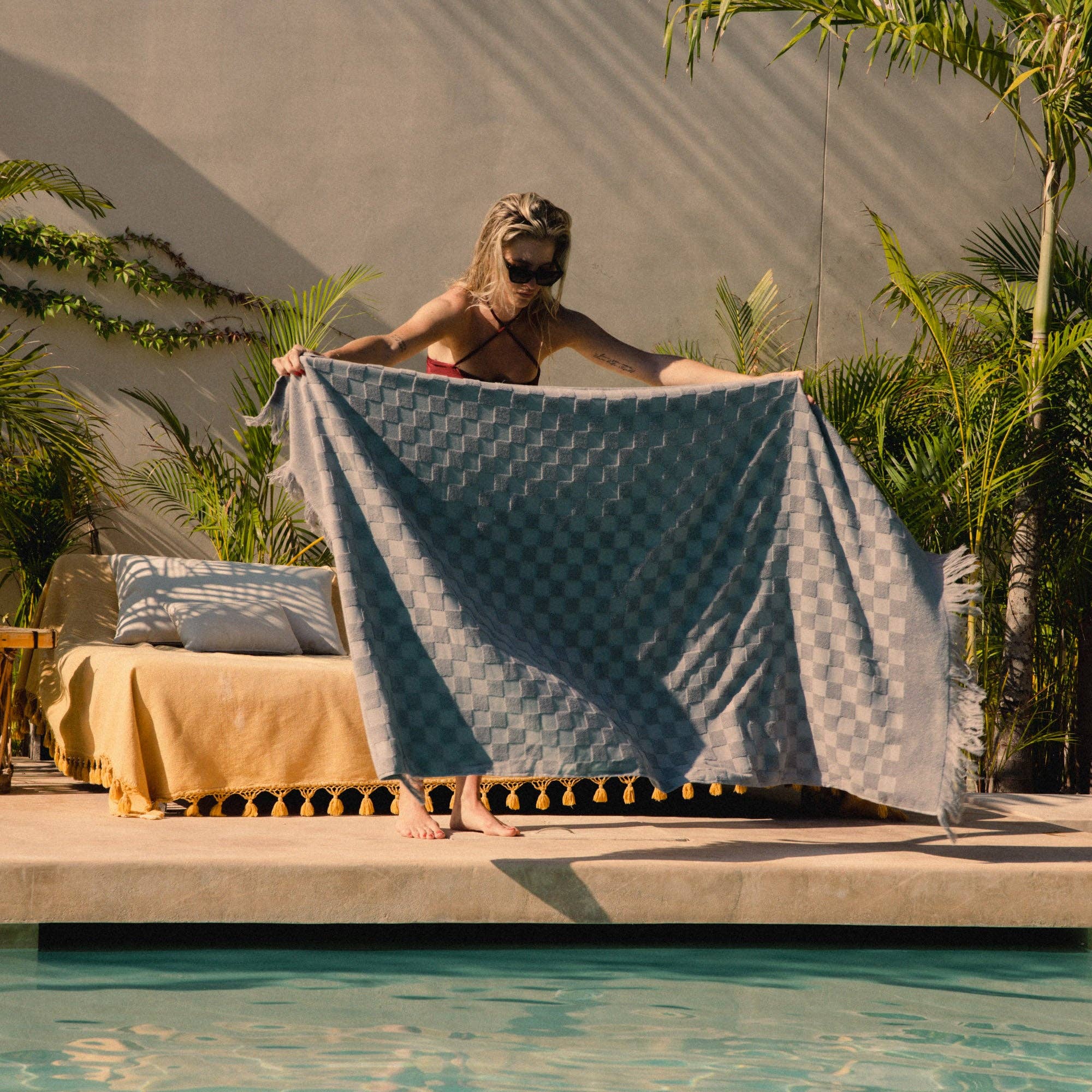 Organic Poolside Checkered Beach Towel - Free Living Co