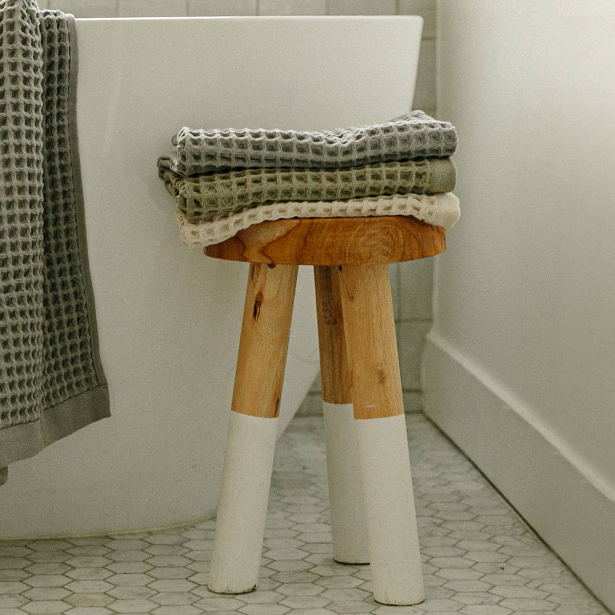 Organic Weightless Waffle Hand Towel - Free Living Co