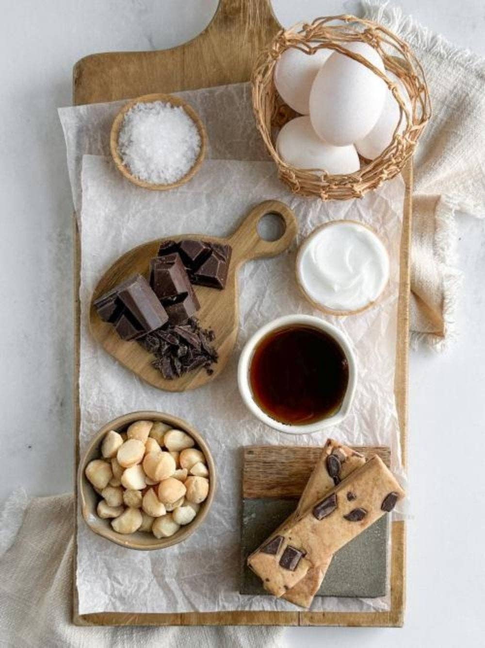 Seed Oil Free Chocolate Macadamia Protein Bar - Free Living Co