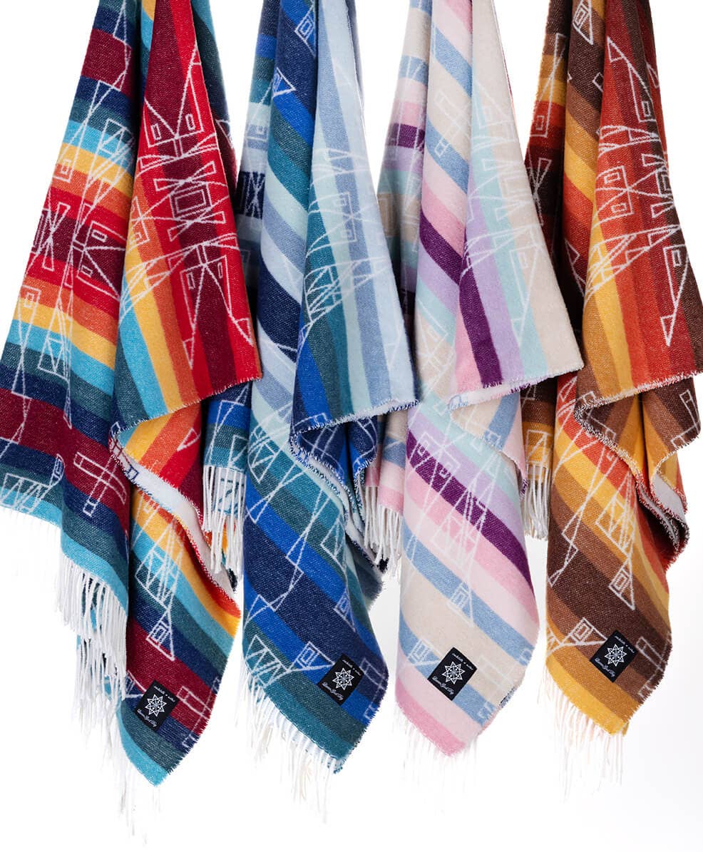 Hunaaneeká (Spring) Throw Blanket