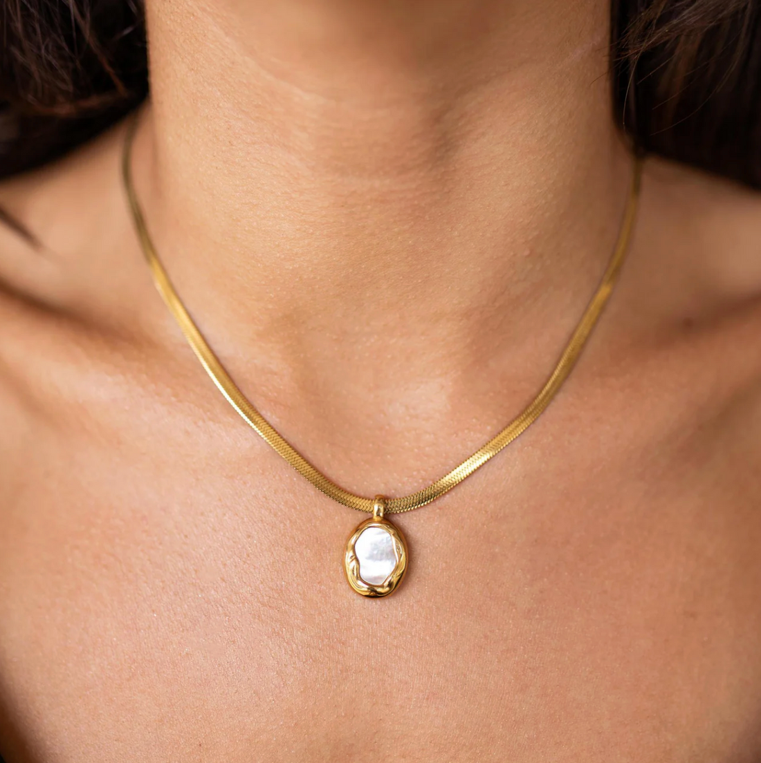 Windsor Necklace Gold front view delicate chain necklace