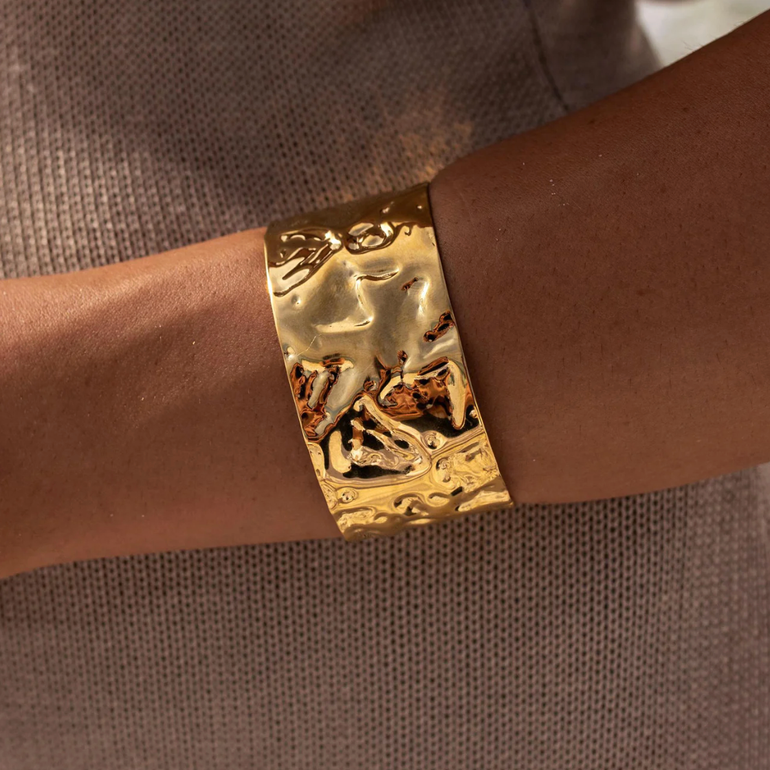 Siren Cuff Gold front view open cuff bangle
