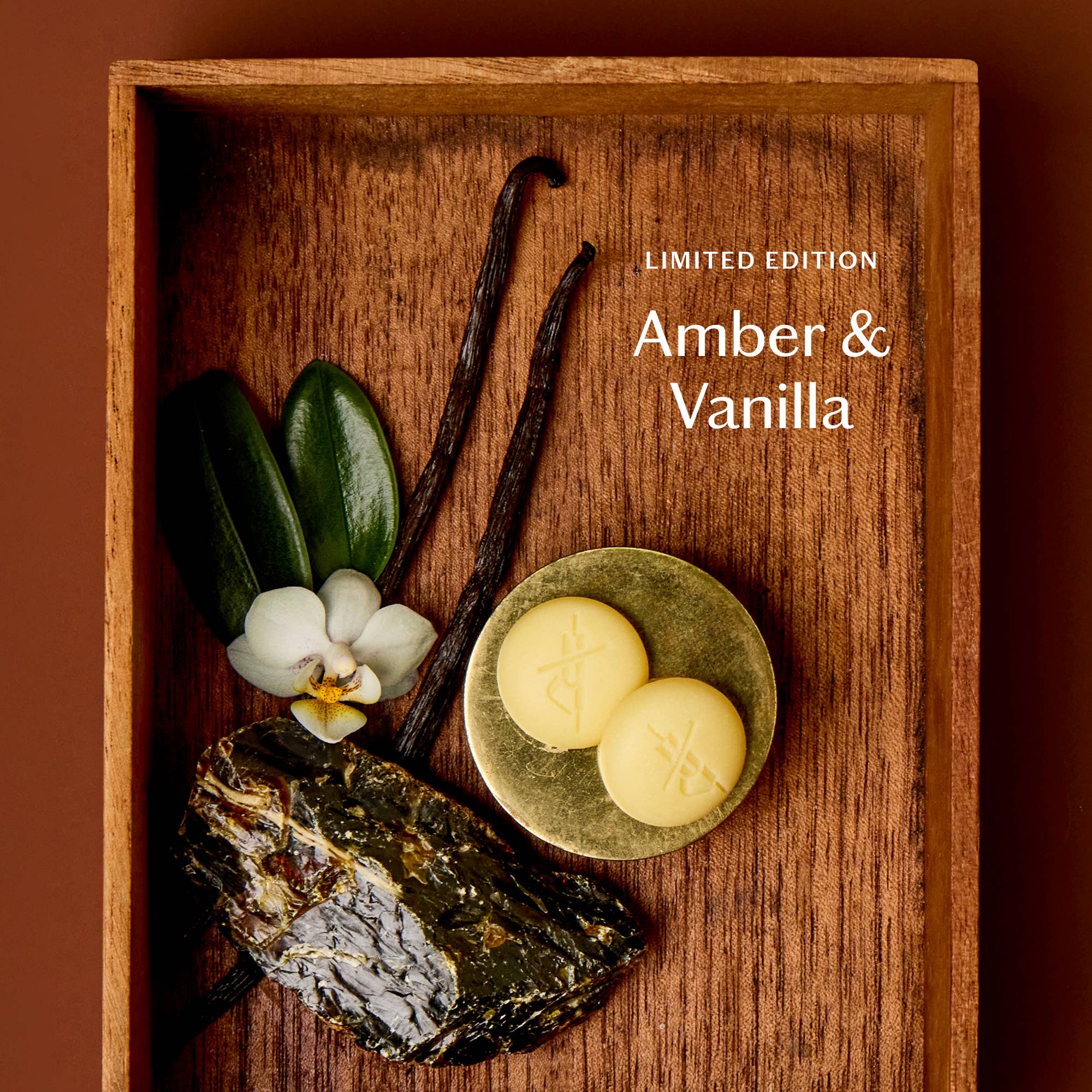 Amber & Vanilla Pebble | Deep Moisturizing Bath & Shower Oil - Free Living Co