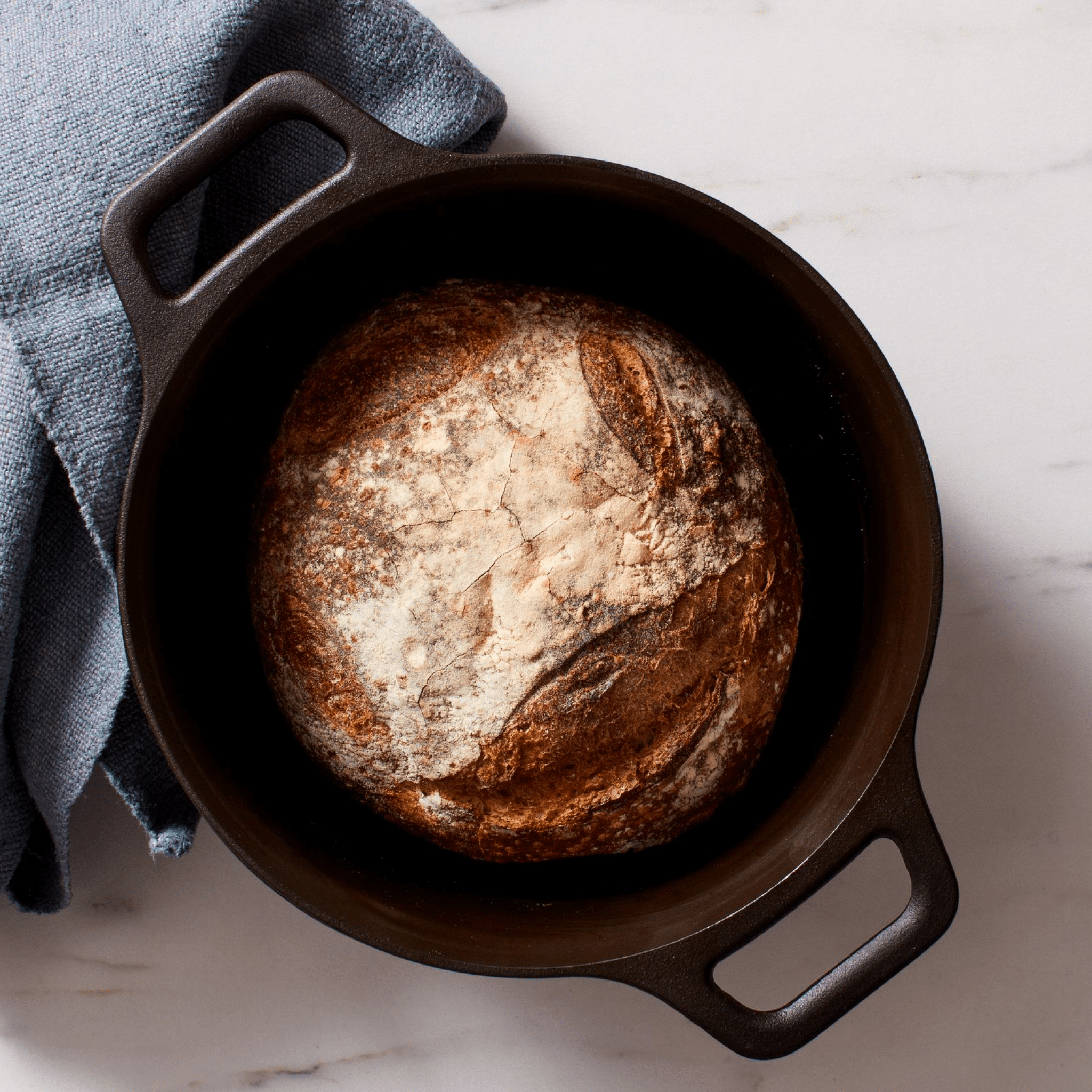 No.8 Cast Iron Dutch Oven - Free Living Co